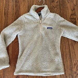 Patagonia XS women’s in excellent condition - beautiful and so cozy